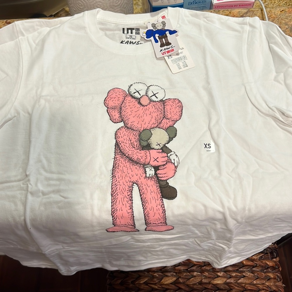 Kaws Tshirt